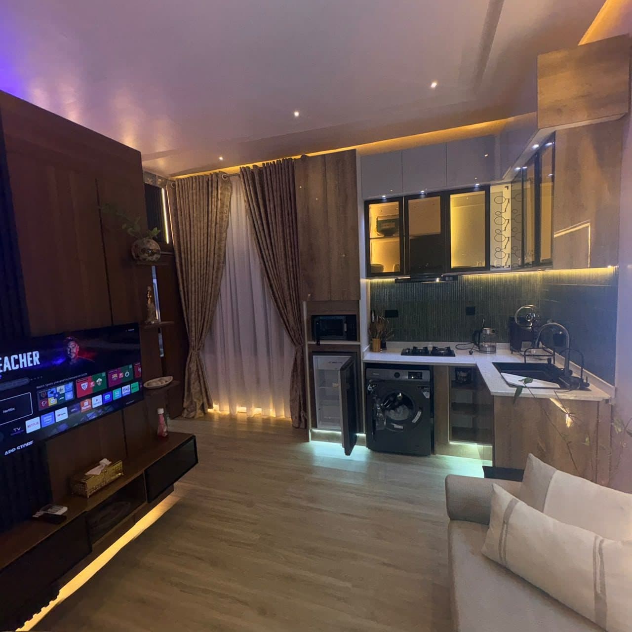 Studio 26 by Cozy Nest: Private Luxury Studio in Citec Estate, Jabi