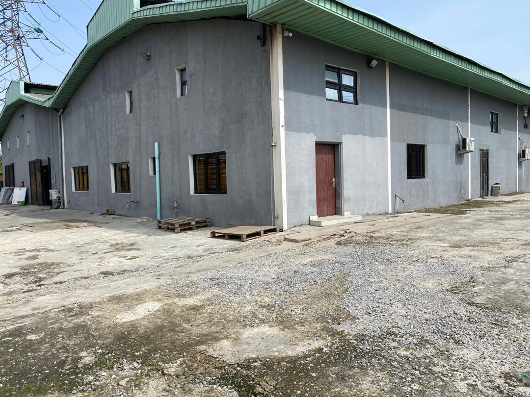 NICE WAREHOUSE